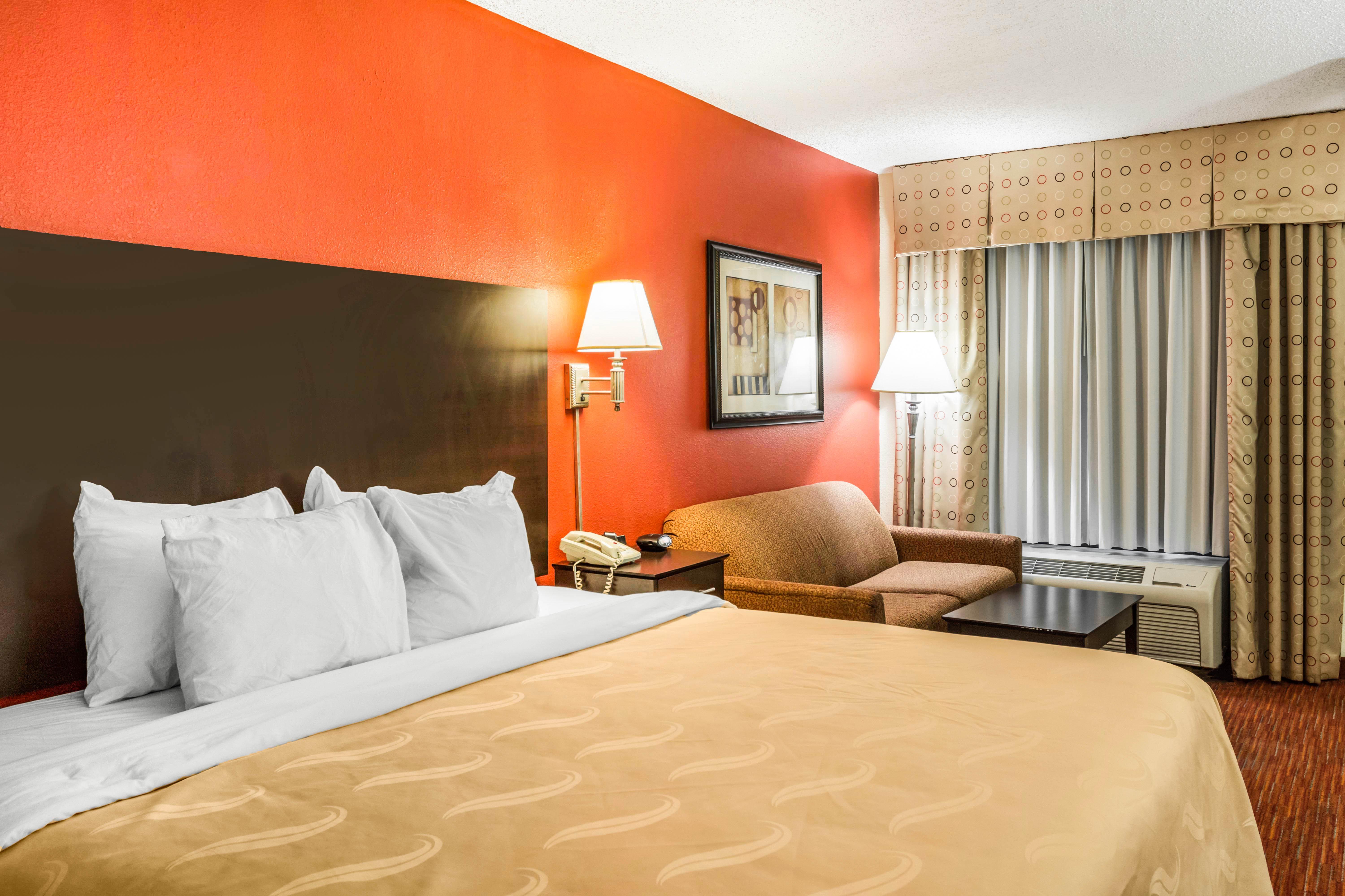 Quality Inn אלבני מראה חיצוני תמונה