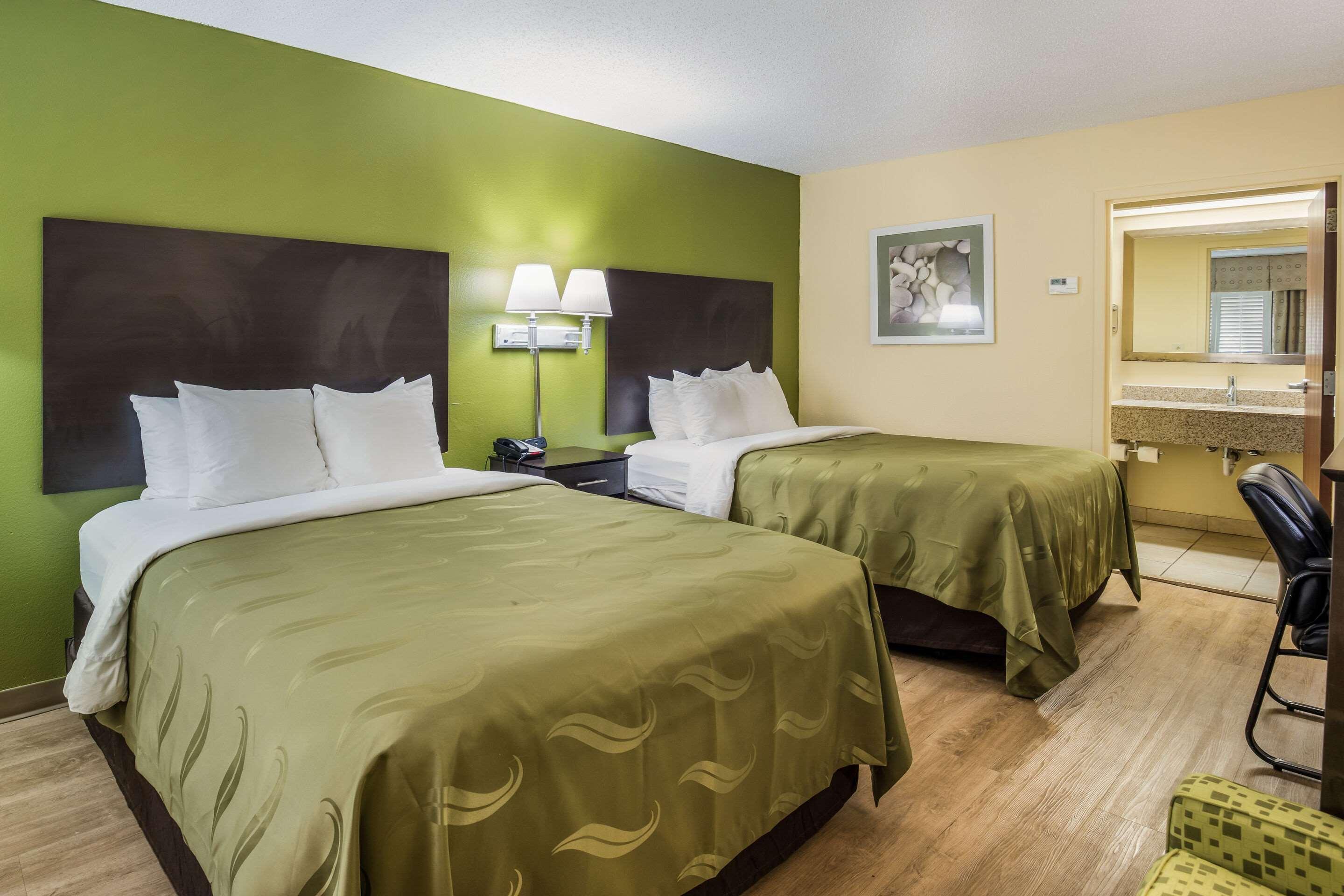 Quality Inn אלבני מראה חיצוני תמונה