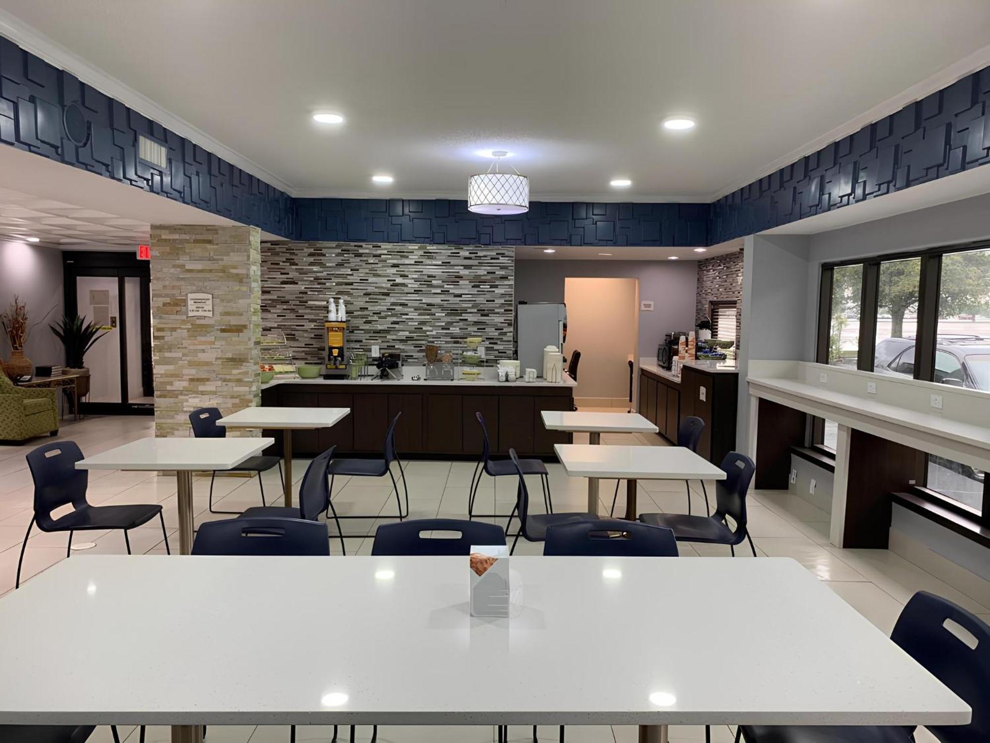 Quality Inn אלבני מראה חיצוני תמונה